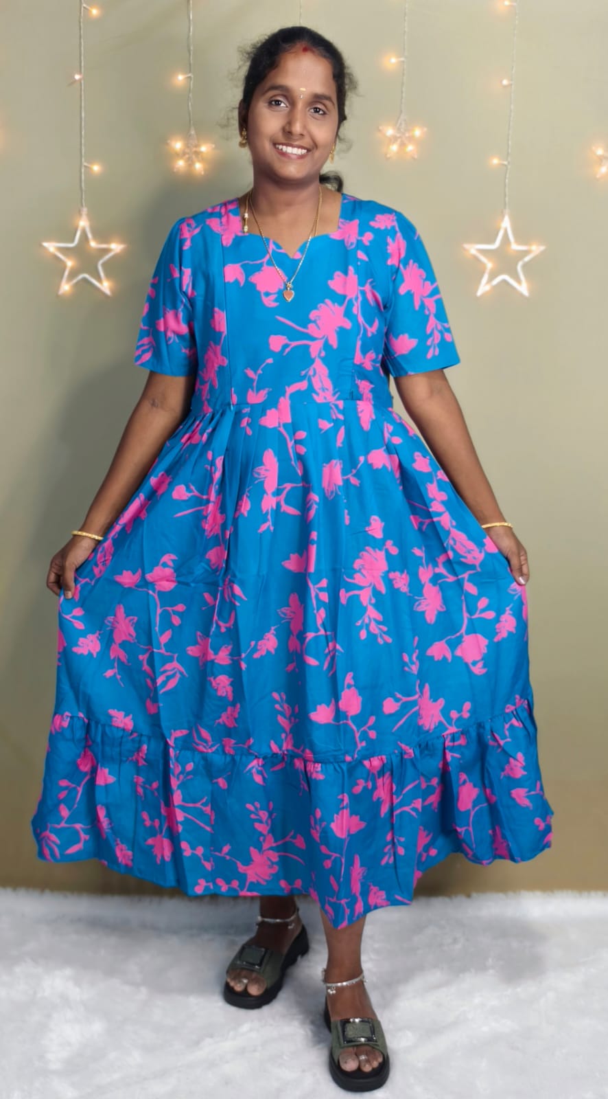 Blue pink print invisible zip feeding kurits