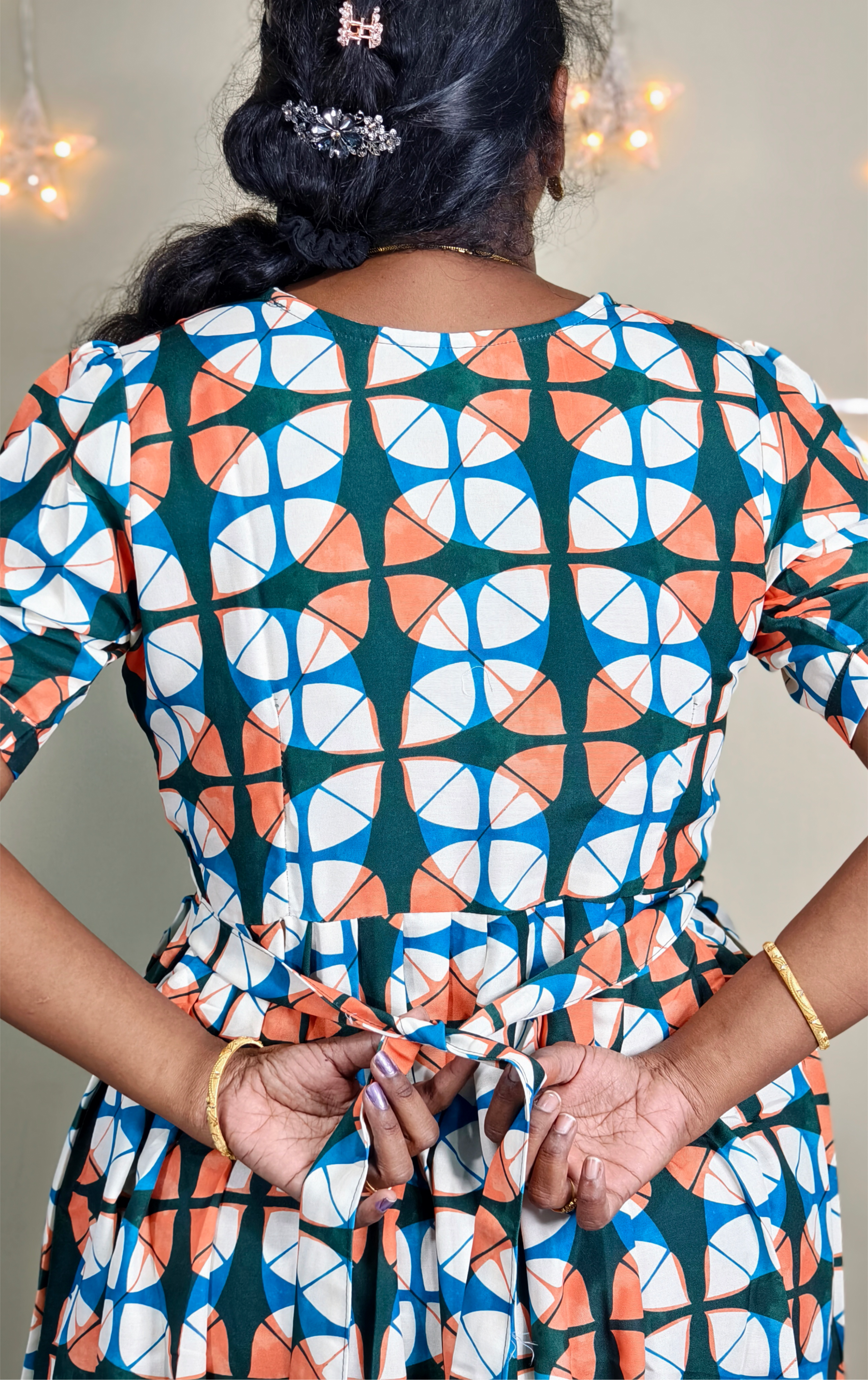 Multi colour non feeding kurits