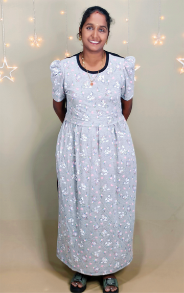 DUAL COLOUR ZIPLESS FEEDING MAXI ( PRINT OFF WHITE)