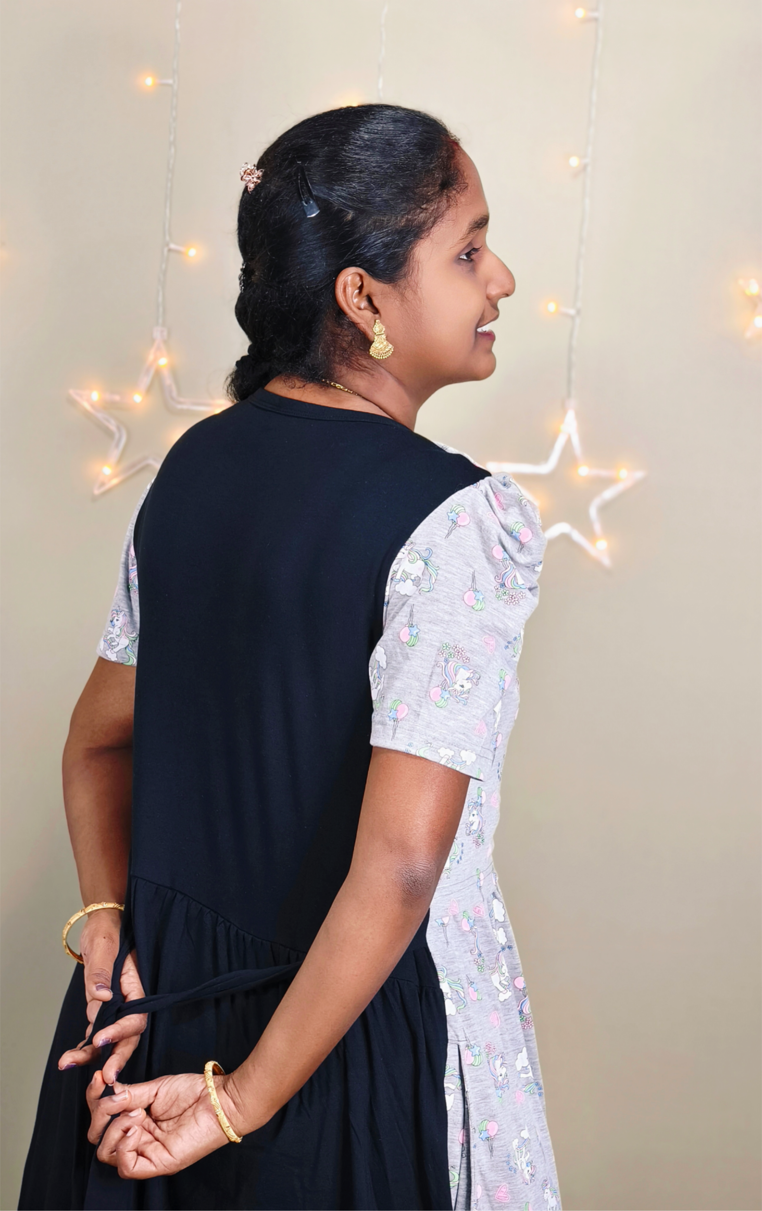 DUAL COLOUR ZIPLESS FEEDING MAXI ( PRINT OFF WHITE)