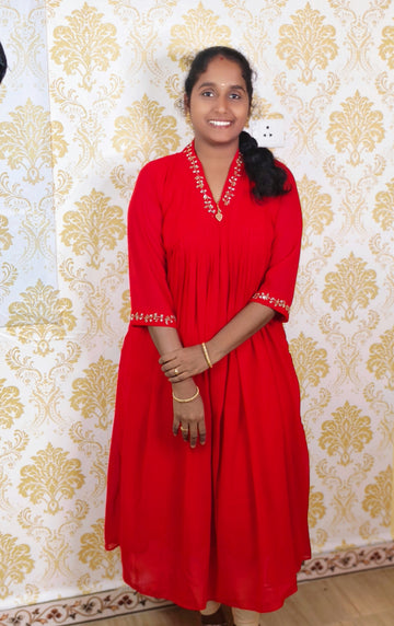 RED CHRISTMAS GEORGETTE KURITS