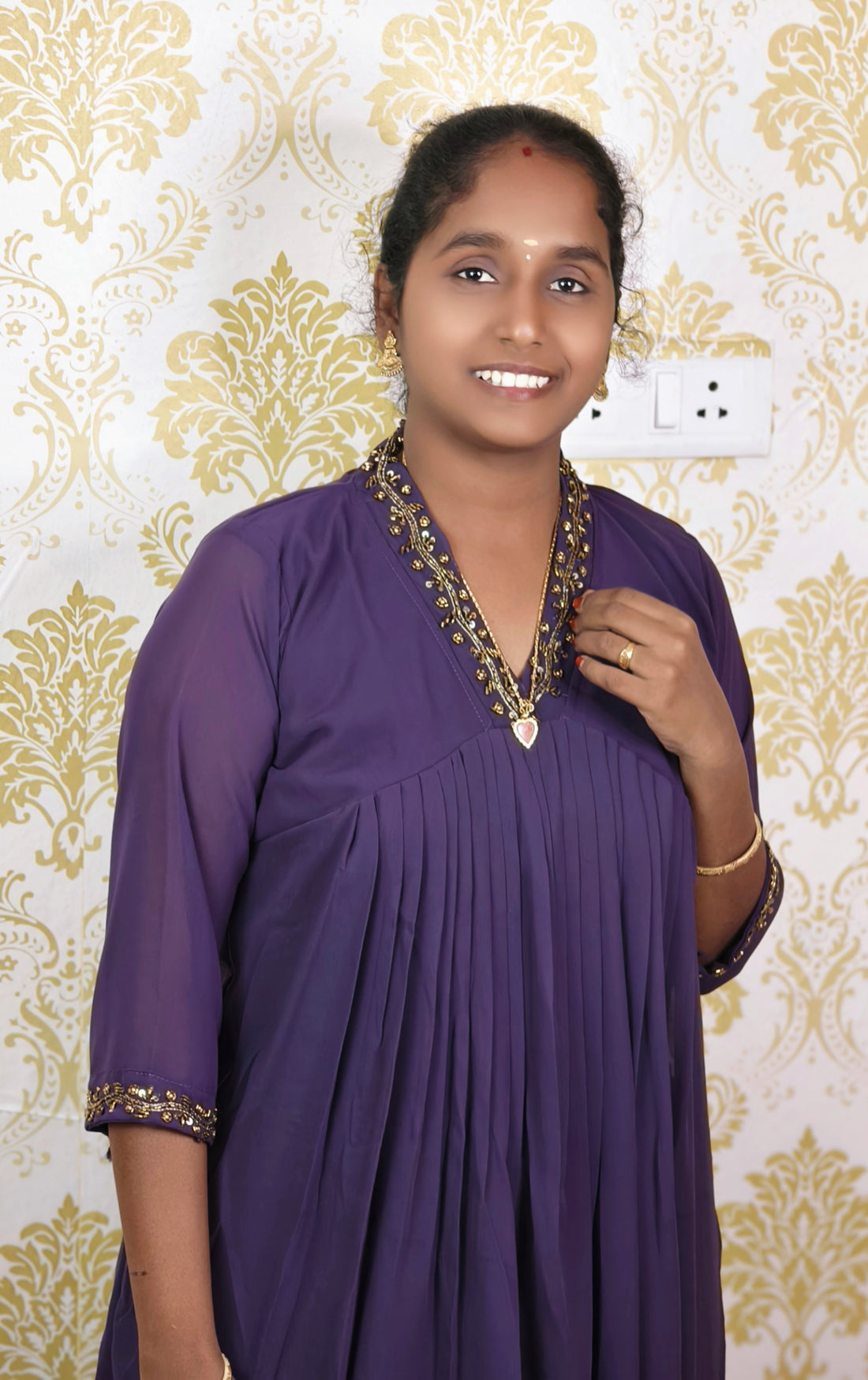 LAVENDER  V NECK GEORGETTE KURITS