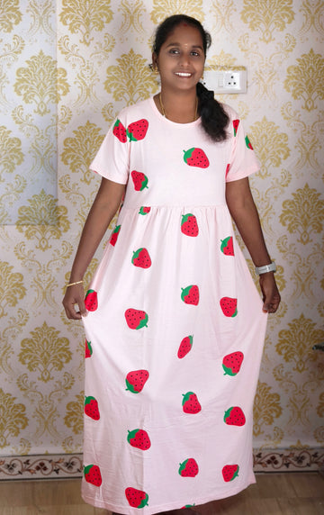Cream with Strawberry 🍓 Non feeding maxi