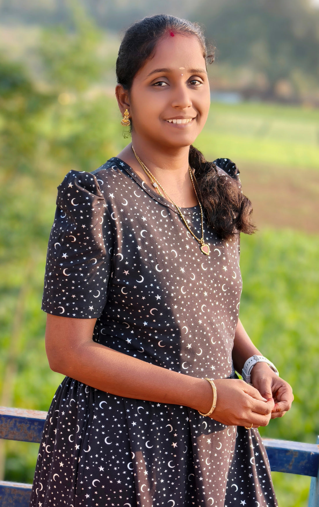 Black sliver moon print | Zipless feeding maxi 😍